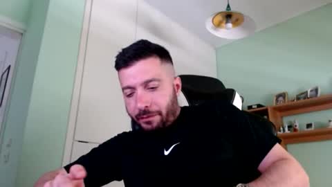 Snapshot of metalic18 chatting on April 2026 10:42:01 AM FunnyTimeHere online show from April 2026 10:42:01 AM