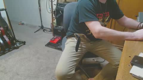 metalsharkk online show from February 2025 10:32:01 PM