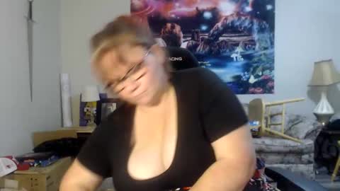 Mommy Jaxx online show from December 2024 04:01:01 AM