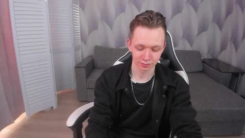 Snapshot of meverik_oushen chatting on April 2026 12:53:02 PM MEVERIK OUSHEN online show from April 2026 12:53:02 PM