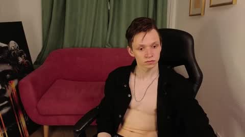 Snapshot of meverik_oushen chatting on May 2026 01:27:02 PM MEVERIK OUSHEN online show from May 2026 01:27:02 PM
