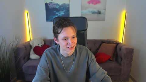 Snapshot of meverik_oushen chatting on May 2026 08:39:01 PM MEVERIK OUSHEN online show from May 2026 08:39:01 PM
