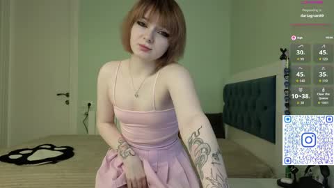 Snapshot of mevis_li chatting on April 2026 10:01:02 PM Mavis online show from April 2026 10:01:02 PM