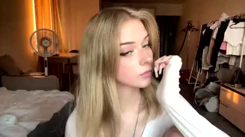 Lilith online show from June 2026 02:32:01 PM