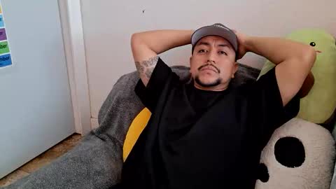 mexidaddycan online show from December 2025 06:23:01 PM