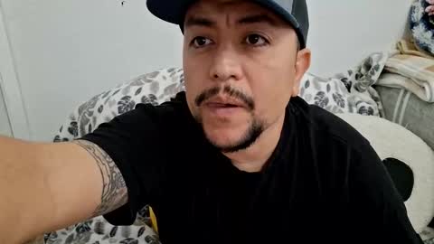 mexidaddycan online show from December 2025 05:09:02 PM