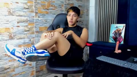 Snapshot of mexwilliams chatting on November 2025 12:27:01 PM mexwilliams online show from November 2025 12:27:01 PM