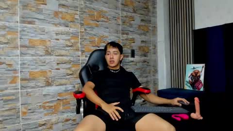 Snapshot of mexwilliams chatting on November 2025 12:49:01 PM mexwilliams online show from November 2025 12:49:01 PM