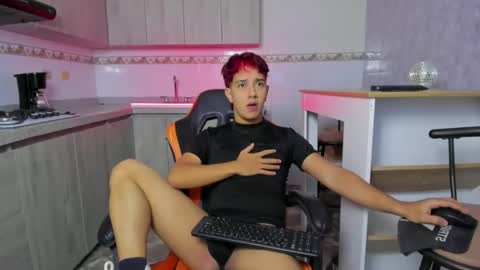 Snapshot of mexwilliams chatting on December 2025 12:53:02 PM mexwilliams online show from December 2025 12:53:02 PM