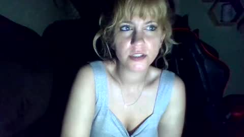 Snapshot of mezzy69 chatting on April 2026 08:43:01 AM mezzy69 online show from April 2026 08:43:01 AM