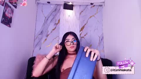Snapshot of mhia_kate chatting on July 2026 12:11:02 PM Mhia Kate online show from July 2026 12:11:02 PM