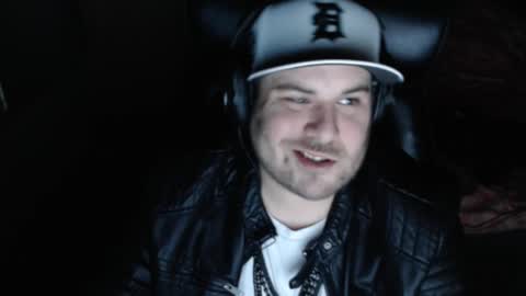 Snapshot of mi_vida21 chatting on February 2025 05:26:01 PM just ask online show from February 2025 05:26:01 PM