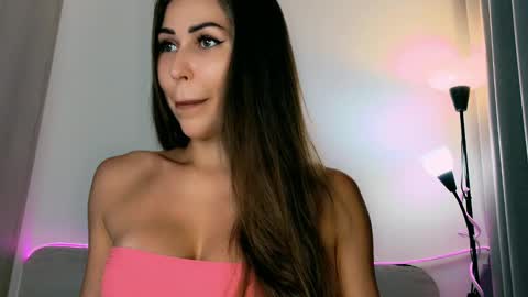 Mia Martskaya online show from March 2025 07:41:01 AM