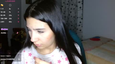 Mia online show from December 2024 04:20:01 AM