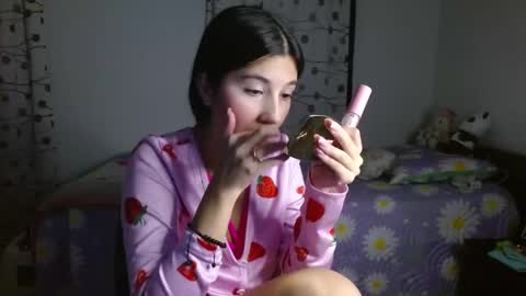 Mia online show from March 2025 11:32:02 PM