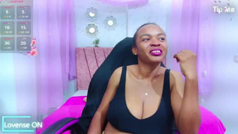 Snapshot of mia__thomson_ chatting on April 2026 02:20:01 AM MIA online show from April 2026 02:20:01 AM