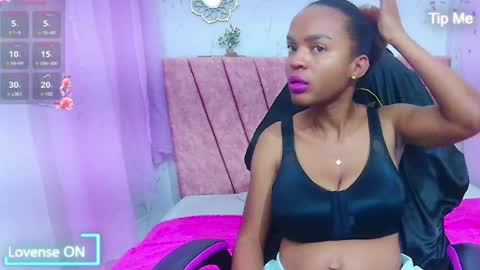 Snapshot of mia__thomson_ chatting on April 2026 02:50:02 AM MIA online show from April 2026 02:50:02 AM