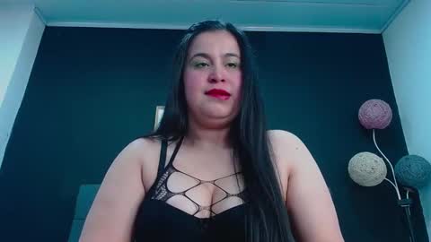 C A L L  M E  M I A  online show from September 2025 10:00:01 PM