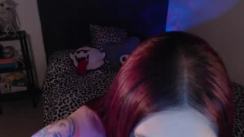 mia online show from November 2025 02:00:02 AM