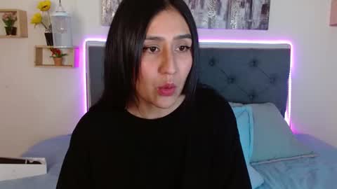 M I A  A Y R A online show from September 2025 03:39:01 PM