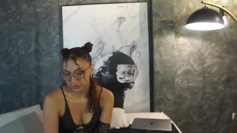 Snapshot of mia_belmont chatting on April 2026 07:19:01 PM Belmont and Mia online show from April 2026 07:19:01 PM