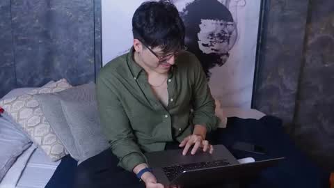 Snapshot of mia_belmont chatting on April 2026 06:46:01 PM Belmont and Mia online show from April 2026 06:46:01 PM