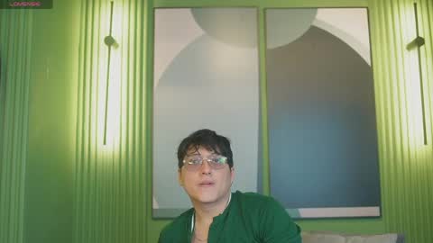 Snapshot of mia_belmont chatting on April 2026 07:05:01 PM Belmont and Mia online show from April 2026 07:05:01 PM