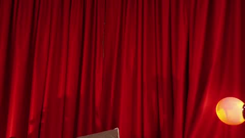 Snapshot of mia_benett_ chatting on April 2026 05:37:01 PM Mia Benett online show from April 2026 05:37:01 PM