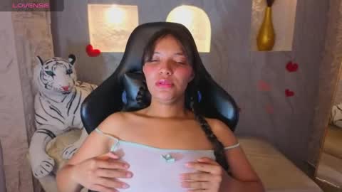 mia_blue_b online show from April 2026 04:12:01 AM