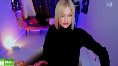 Mia online show from February 2025 09:16:01 AM