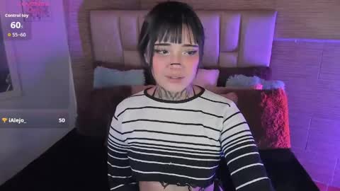 Snapshot of mia_cat05 chatting on May 2026 04:19:01 AM Mia online show from May 2026 04:19:01 AM