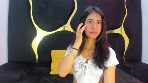 Snapshot of mia_clark18 chatting on November 2025 04:18:01 PM mia_clark18 online show from November 2025 04:18:01 PM