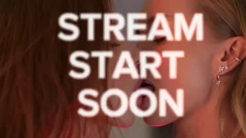 Snapshot of mia_cloudy chatting on April 2026 03:50:01 PM Mia and friends online show from April 2026 03:50:01 PM