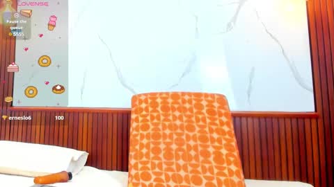 Mia Conde online show from February 2025 01:11:01 PM