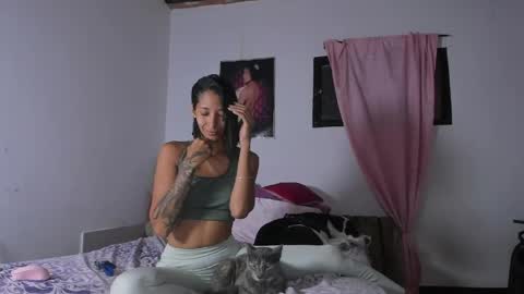 Snapshot of mia_crazysweet chatting on April 2026 12:40:01 PM Mia Sandoval online show from April 2026 12:40:01 PM