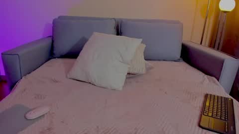 Sarah Luna online show from February 2026 02:51:02 PM