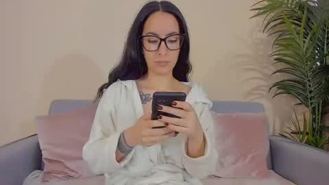 Snapshot of mia_daniellshot chatting on June 2026 12:17:01 PM Sarah Luna online show from June 2026 12:17:01 PM