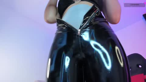 Snapshot of mia_depp chatting on February 2025 10:28:02 PM Mia online show from February 2025 10:28:02 PM