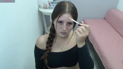 Mia online show from February 2025 01:40:01 PM