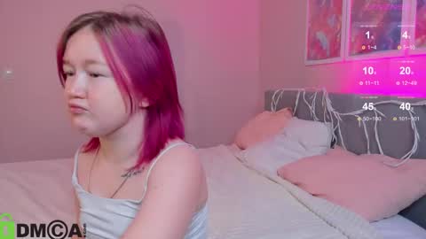 Mia online show from September 2025 03:07:02 AM