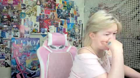 Snapshot of mia_ferd chatting on March 2026 03:23:02 AM Mia online show from March 2026 03:23:02 AM