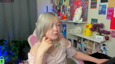 Snapshot of mia_ferd chatting on April 2026 02:36:02 AM Mia online show from April 2026 02:36:02 AM