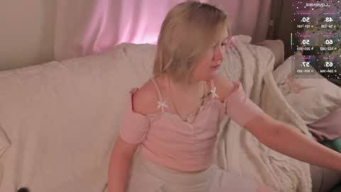 Snapshot of mia_ferd chatting on April 2026 02:37:02 AM Mia online show from April 2026 02:37:02 AM