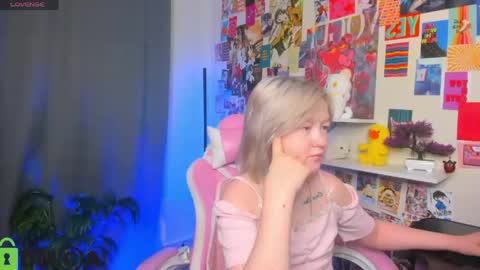 Snapshot of mia_ferd chatting on April 2026 02:22:02 AM Mia online show from April 2026 02:22:02 AM