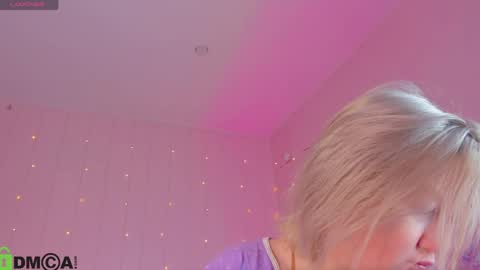 Snapshot of mia_ferd chatting on April 2026 02:51:02 AM Mia online show from April 2026 02:51:02 AM