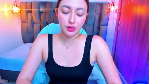 mia_ferrer18 online show from June 2026 02:54:01 PM