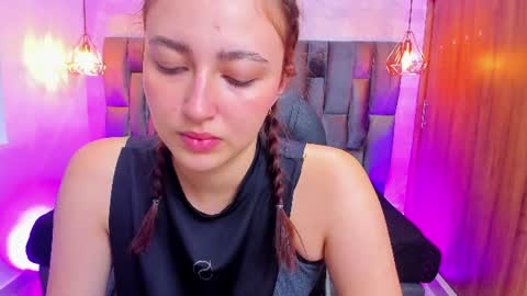 mia_ferrer18 online show from June 2026 01:23:02 PM