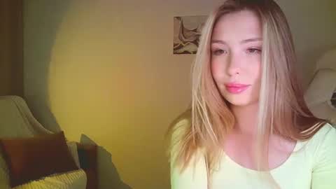 Snapshot of mia_fleur_ chatting on July 2026 10:25:02 PM Mia online show from July 2026 10:25:02 PM