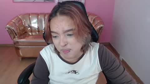 Snapshot of mia_foster_t chatting on October 2025 01:33:02 PM Mia online show from October 2025 01:33:02 PM