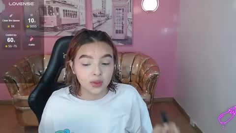 Snapshot of mia_foster_t chatting on November 2025 12:55:01 PM Mia online show from November 2025 12:55:01 PM